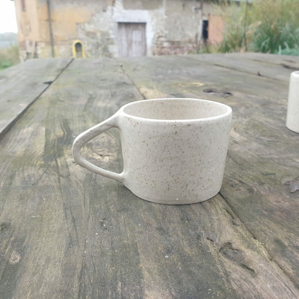 Tasse en grès pyrité avec poignée épingle– Design artisanal unique – Image 8