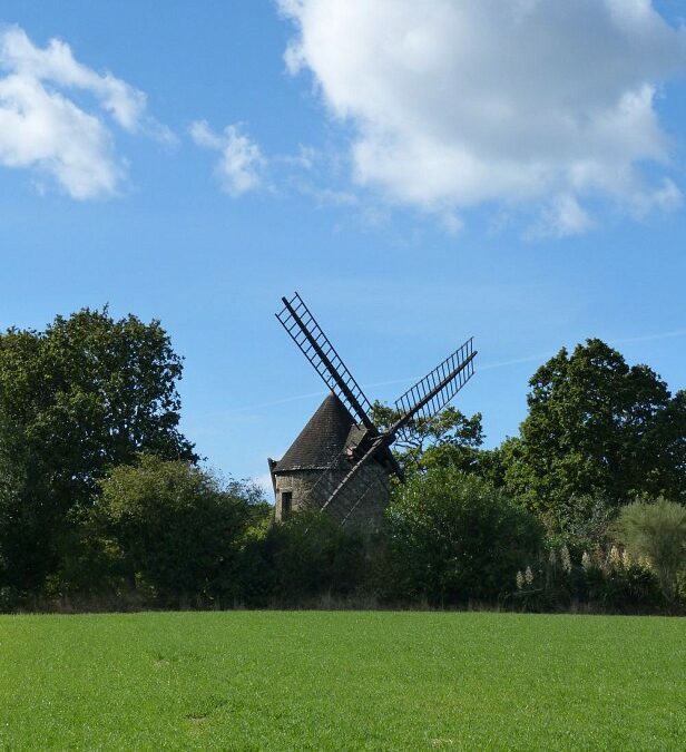 Le moulin à vent, Gouville-sur-Mer, Manche, Basse-Normandie